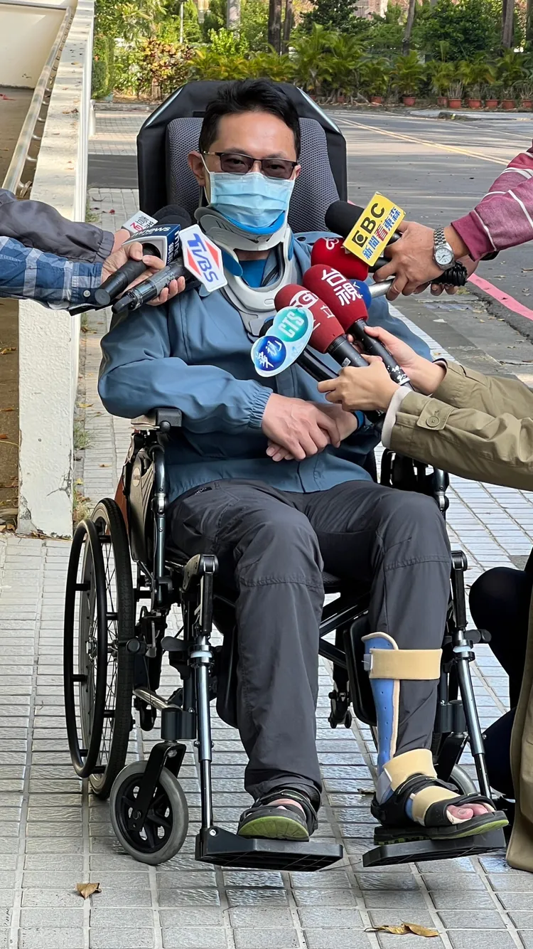 林男表示黃家人惡意搞脫產。郭芷余攝