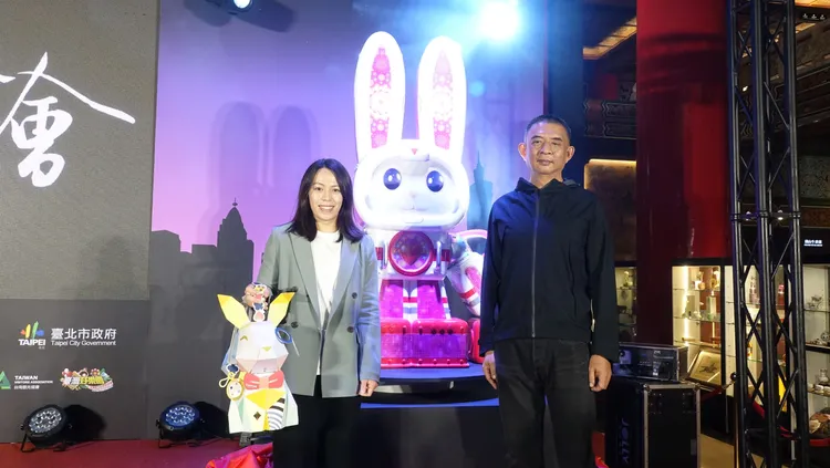 郭婞淳為玉兔獻容顏。莊宗達攝