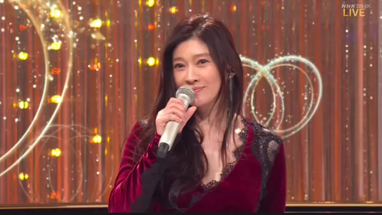 《第73屆紅白歌唱大賽》邀請睽違28年登場的篠原涼子。翻攝NHK