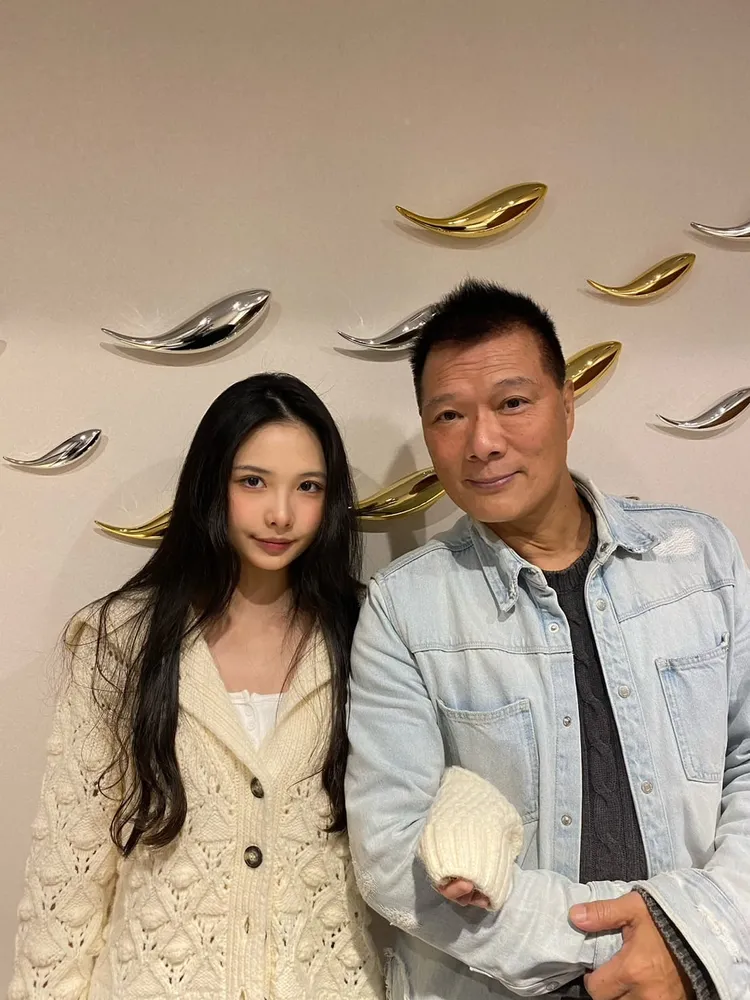 即將18歲的女兒亭亭玉立。翻攝蔡詩萍臉書