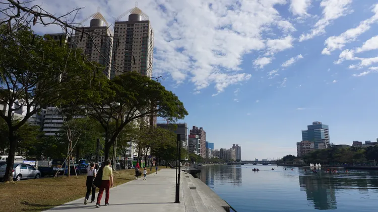 愛河整治後搭配亞洲新灣區發展，區段房價挑戰5字頭行情。葉家銘攝