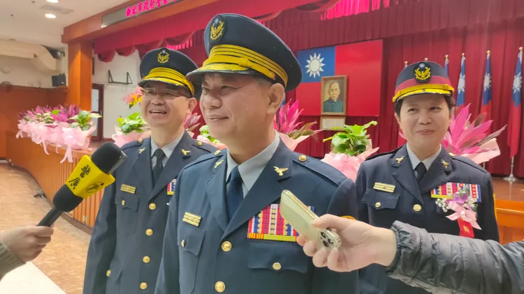 新北市警察局長廖訓誠勉勵新任分局長落實肅毒、肅槍，掃黑等重點工作。黃子騰攝