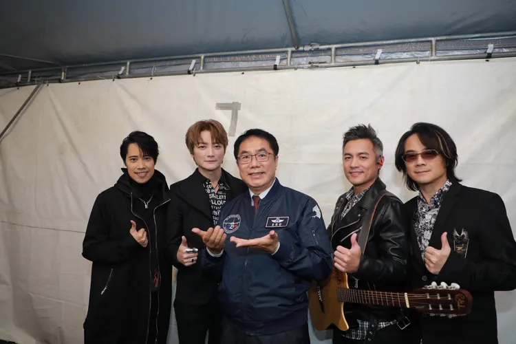 范逸臣、TANK、阿沁、陳建寧組成造夢者樂團。市府提供