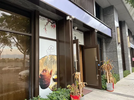 大樓茶行深夜K歌!1年被檢舉43次未理 管委會告贏驅離