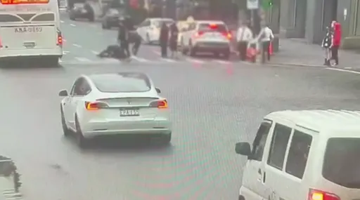 元旦盃街頭拳賽台北場 「看三小」竹聯幫成員以刀背刺傷路人