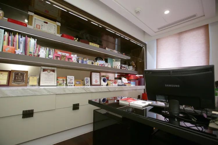 張世芳自宅書房。朱世閎攝