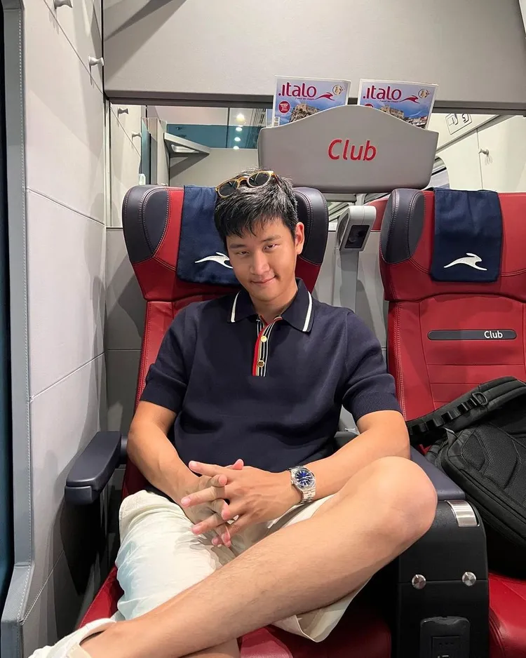 周興哲曾在IG上曬出江詩丹頓旗下Overseas和Fiftysix等系列中的多款搶手腕錶。翻攝ericchou0622 IG