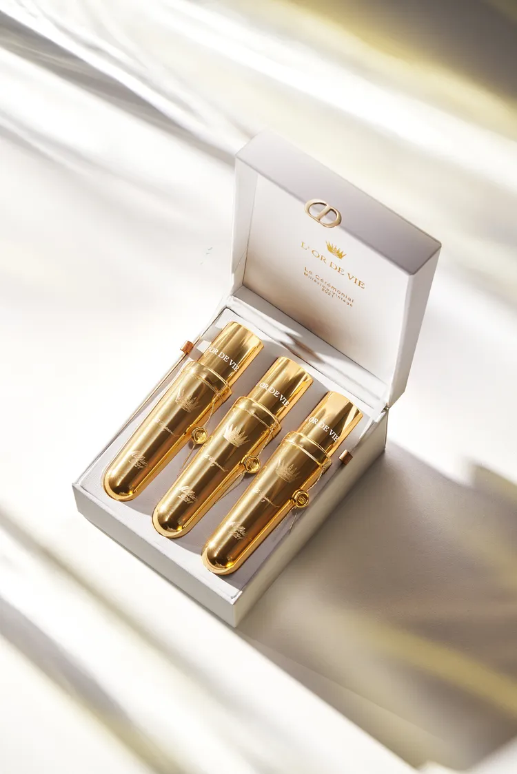 Dior生命之源金萃系列2021依肯珍釀版，30ml*3／9萬7000元。品牌提供