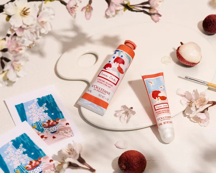 荔枝櫻花護手霜（左）30ml／400元、荔枝櫻花香氛凝膠（右）10ml／700元。品牌提供