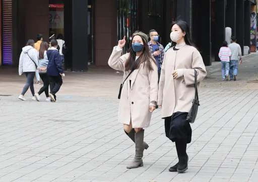 寒流持續發威！今晚下探6°C　明多雲到晴、北部高溫僅12°C