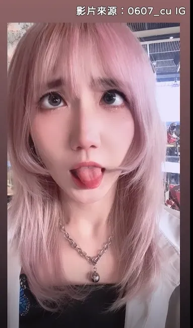 大眼正妹搞怪。IG@0607_cu 提供