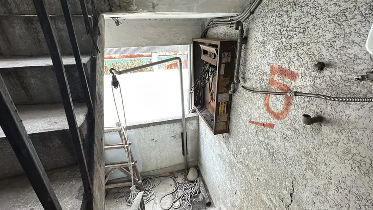 這類最低價物件社區管理欠佳，得多留意。王鈞生攝