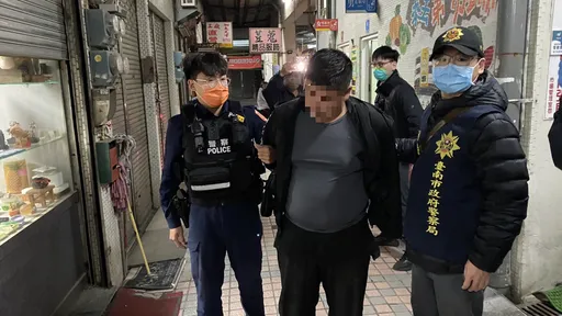 擒匪片｜無業男銀樓搶整盤18枚金戒　跑百公尺遭熊抱制伏