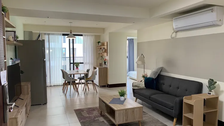 高雄凱旋青樹社會住宅將於2/1起開放看屋，附全新傢俱、冷氣，月租3900元起。高市府提供