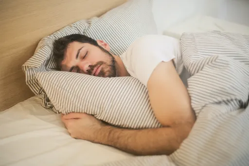 對心臟、血壓最好的就寢時間?男性晚上11時、女性卻不同
