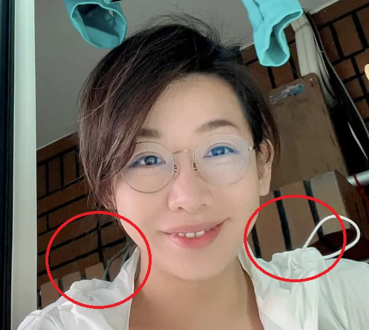 四叉貓圈出林珍羽照片中雙頰旁的背景磁磚。翻攝自林珍羽臉書