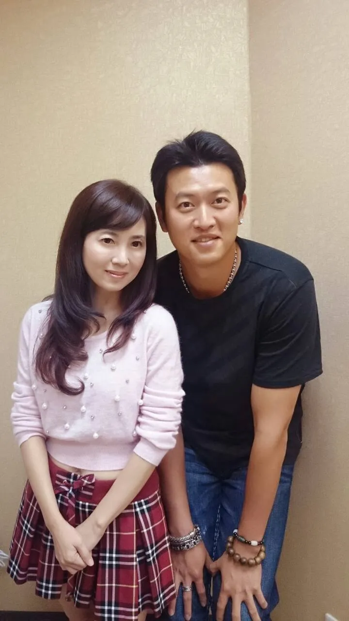 王建民與蕭嘉蓉合照。翻攝自蕭嘉蓉臉書