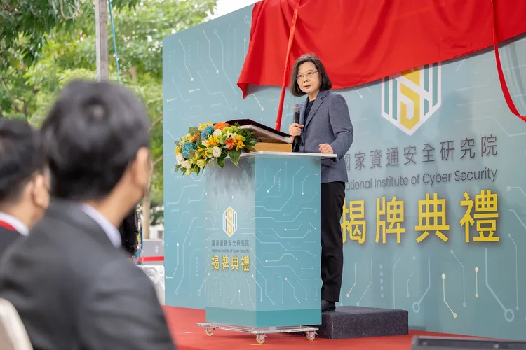 蔡英文令鄭文燦主責個資外洩問題。總統府提供