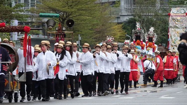 百年文資團隊「台北稻江靈安社」，為台灣歷史最悠久的謝、范二將軍開道。莊宗達攝