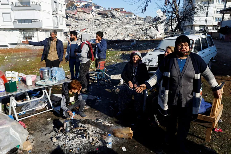 帕扎爾哲克民眾房子沒了，當地無水電無瓦斯、電話不通。路透社