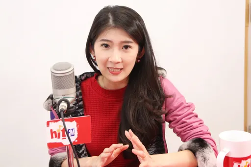 李明璇遭偷拍裙底!竟是國民黨全代會會場外 攝狼還說「一周年了」