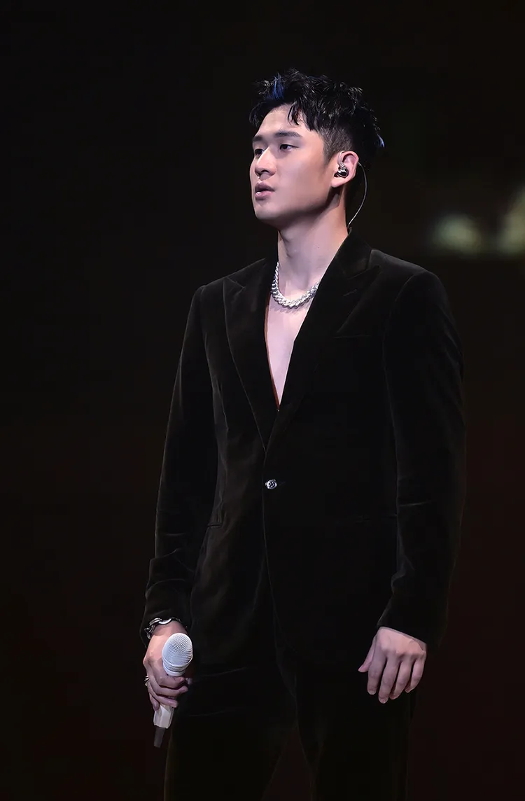 周興哲在香港深情深出。星空飛騰提供