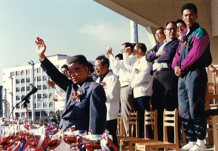 李振英1992年12月05日出席全校擴大升旗典禮暨運動會。輔大提供