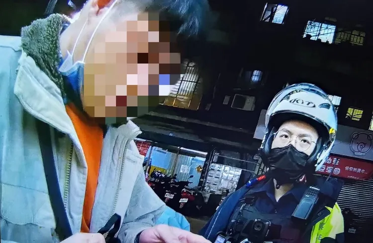 警方告知周男這是詐騙集團手法。板橋警分局提供
