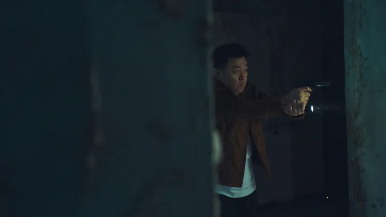 庹宗華過去拍攝《報告班長》系列的經驗成助力，對於軍警人員身分與動作戲很快就能上手。 Netflix提供