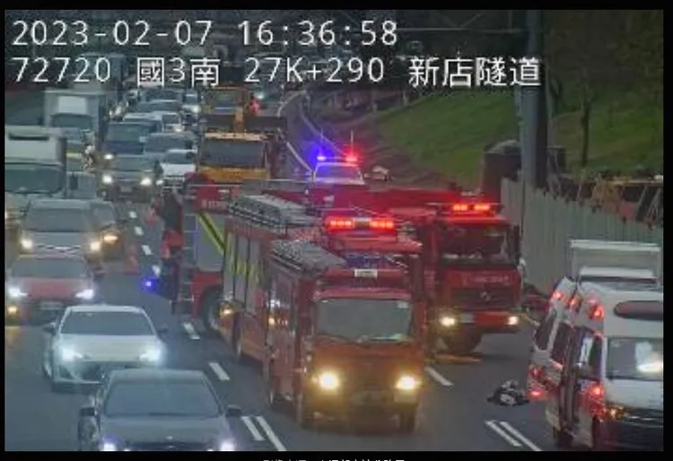 這起事故造成國道大塞車。翻攝自高速公路1968APP