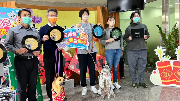 動保處今舉辦「一拍即合．浪愛幸福」記者會。王志弘攝 