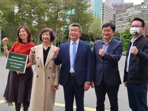 蔡其昌嘆盧秀燕市府管道不通 為這事率立委直接找陳建仁幫忙