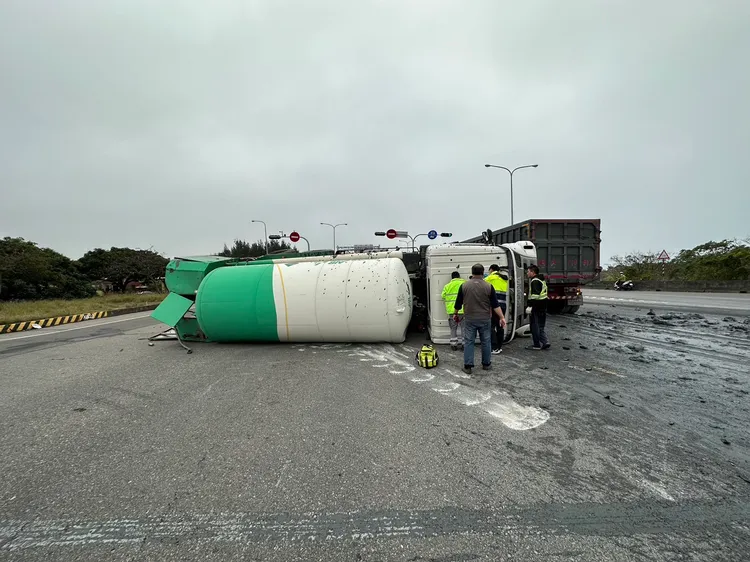 車禍現場。新竹市消防局提供