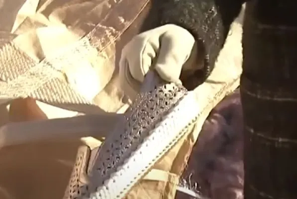 涼鞋。翻攝自微博