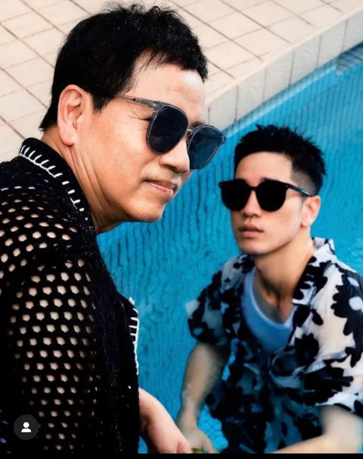 陳凱倫（左）曾擔任兒子的眼鏡模特兒。翻攝陳銳IG