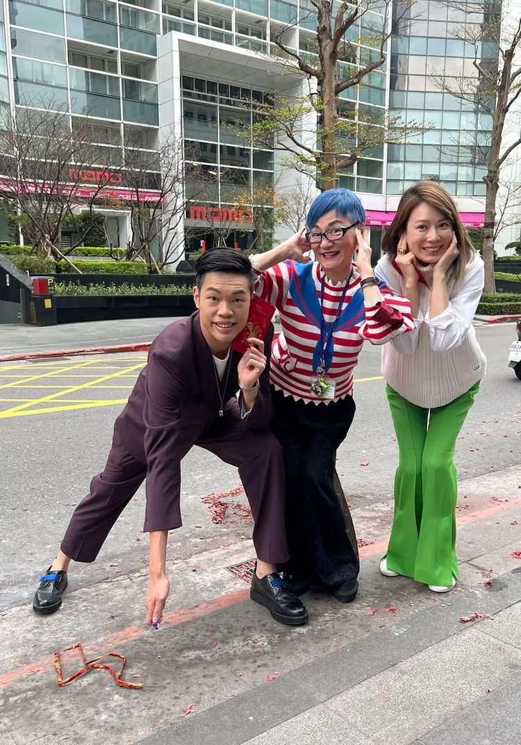 左起陳大天、張小燕、Melody。大鵬傳播提供