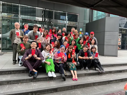 张小燕春节和好友张艾嘉相聚　陈大天下厨被赞好手艺