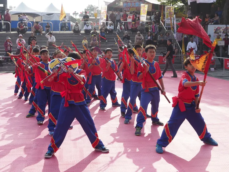 內門國小宋江陣成員年紀雖小，武藝絲毫不馬虎。觀光局提供