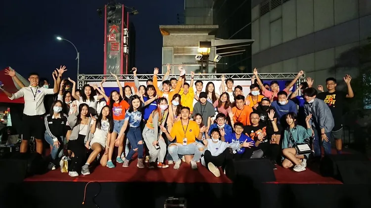 高雄美國學校「街頭藝術表演社」，將帶來熱舞與宋江陣碰撞不一樣的文化火花。觀光局提供