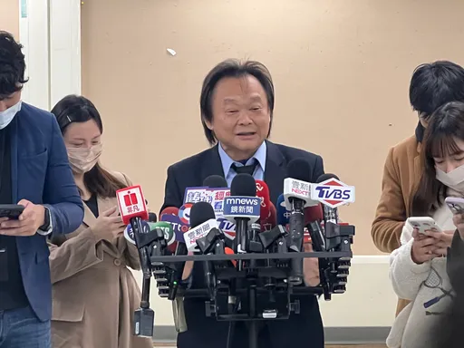 高嘉瑜曬合照「情人節我有約了」　王世堅：誤會大了！政壇好友一起吃飯