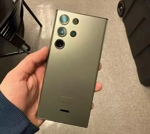 三星Galaxy S23還沒正式發布　竟已出現在賣場櫃台