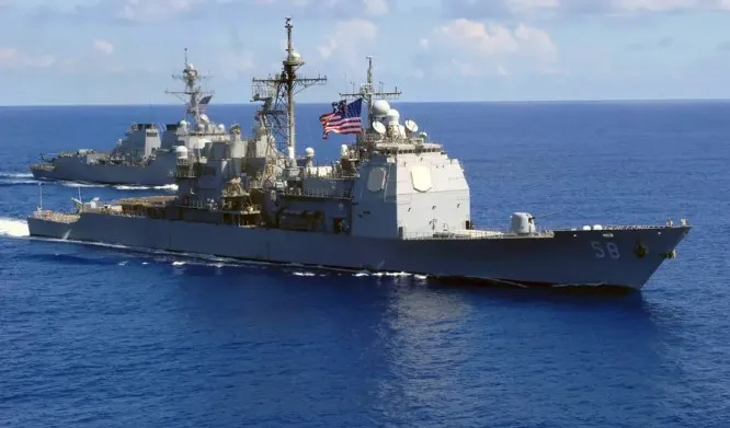 美國海軍已派出多艘艦艇到中國間諜氣球墜落海域，打撈間諜氣球殘骸做為情資研析之用。翻攝USNavy