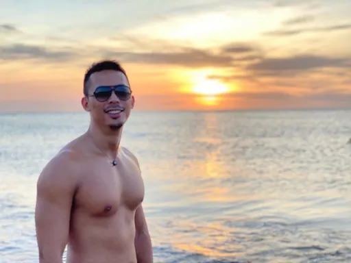 買春後得病「大小醫院都看不好」！ 猛男醫師一看「大膽斷定」是此症