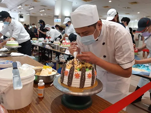 咖啡拉花、烘焙裝飾展才藝 炫技拿獎金!新北市技能競賽報名啟動