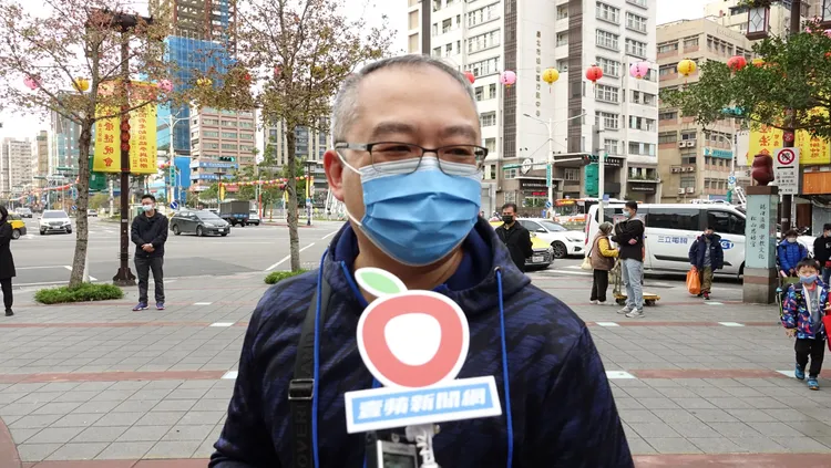 陳先生說，即便限制放寬，還是建議小朋友戴著口罩。莊宗達攝