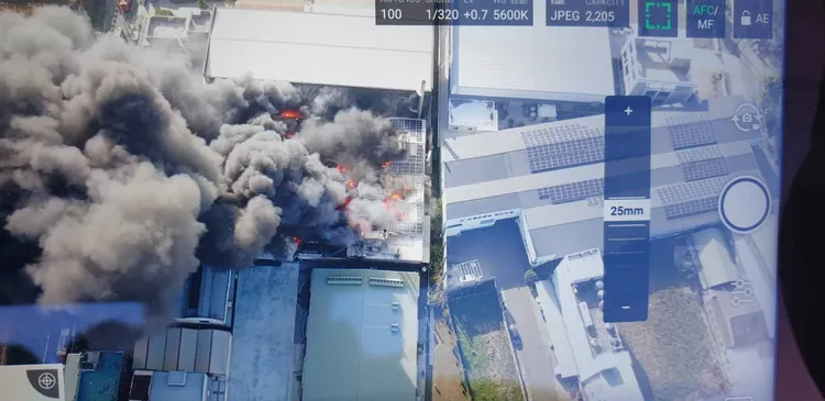 火場面積約200平方公尺，濃煙密布。空拍圖/消防局提供