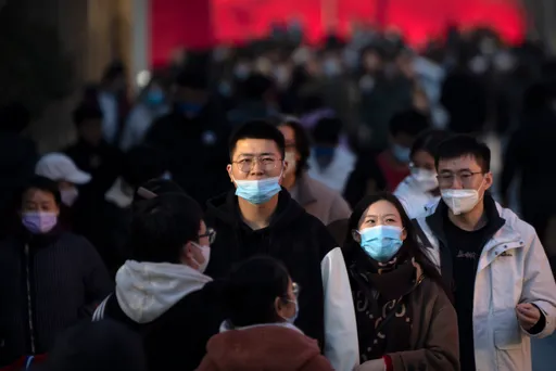 口罩鬆綁落後周邊各國 外媒:香港最快3月初脫口罩