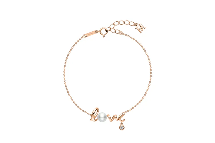 Love Collection 18K粉紅金珍珠鑽石手鍊，3萬3000元。品牌提供