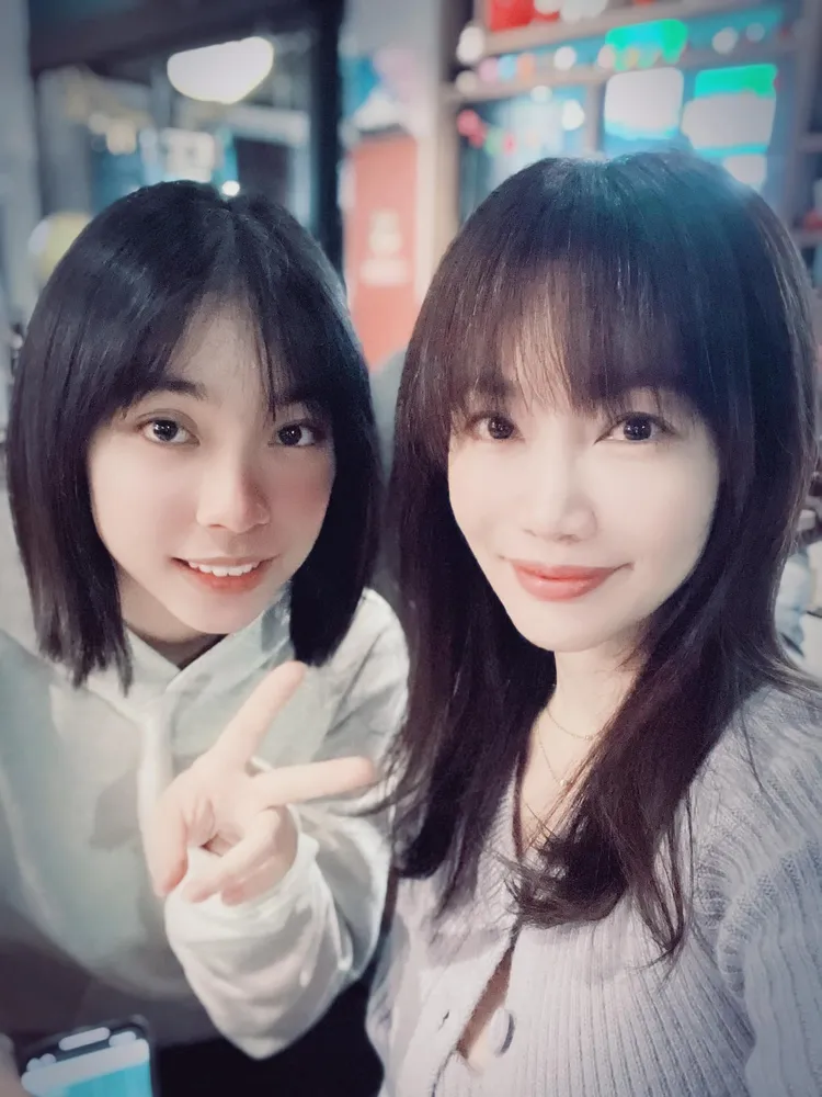 女兒遺傳到媽媽的亮麗外型。取自蕭彤雯臉書