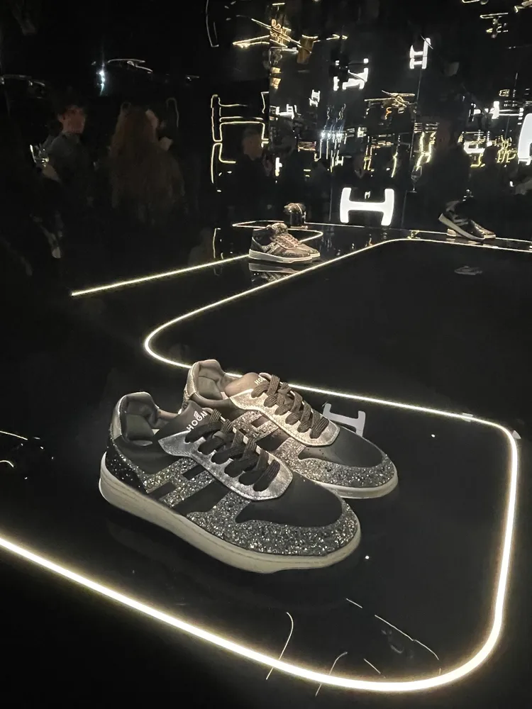 浸潤復古感的H630籃球鞋，用亮片綴飾出搶眼的標誌性「H」圖案。陳張眾攝